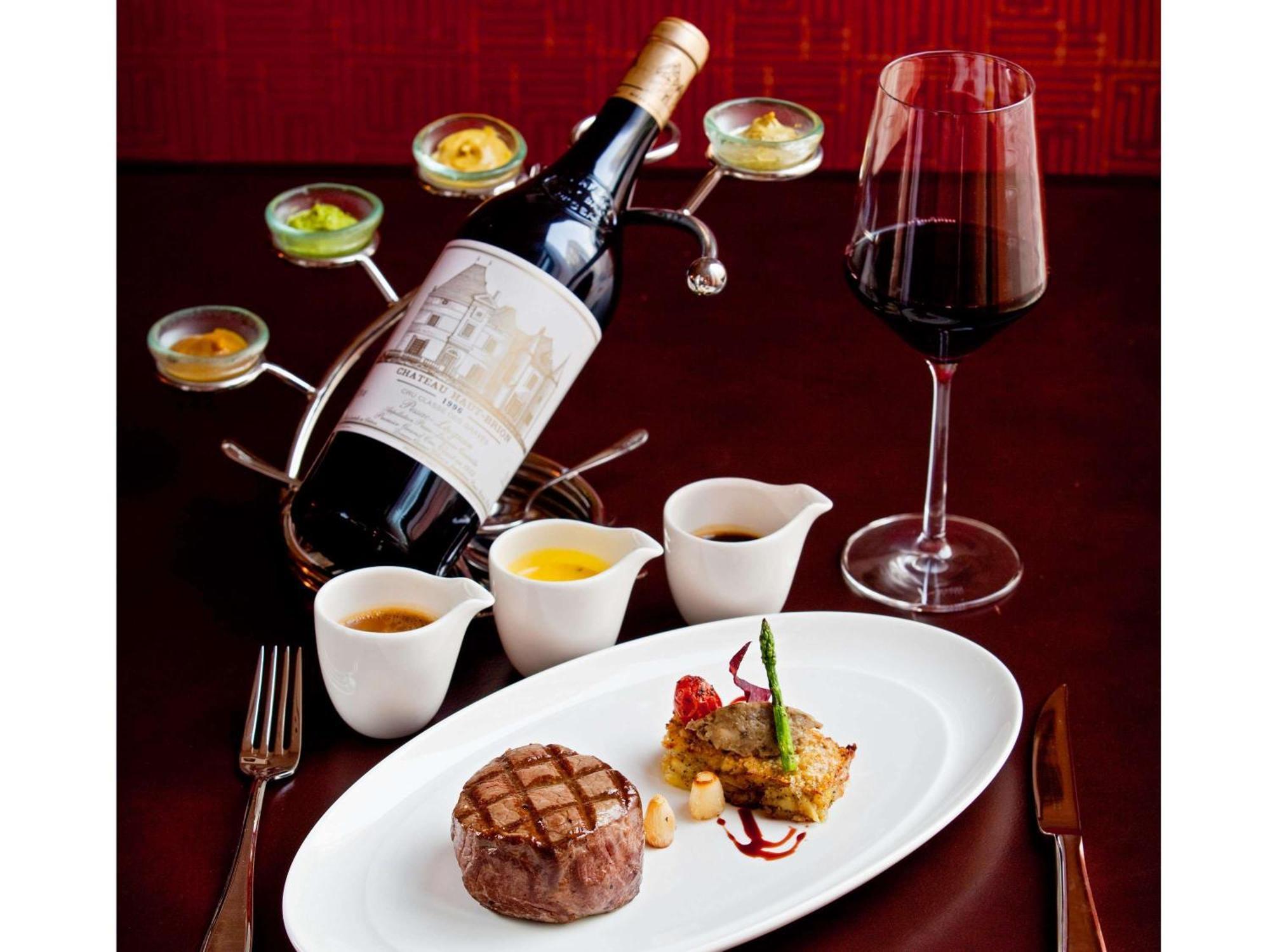 Fairmont - 20 Minutes To Forbidden By Metro Hotel Beijing