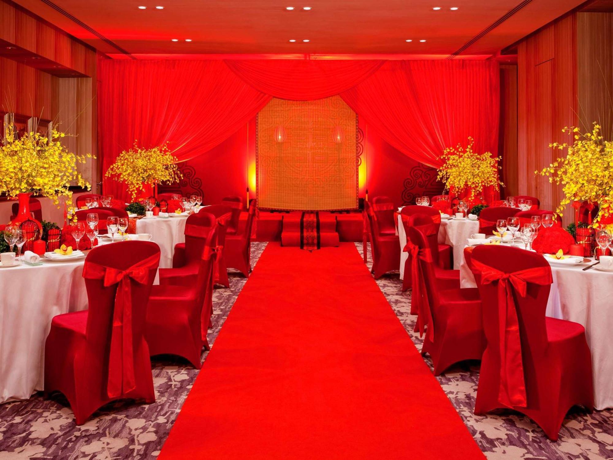 Fairmont - 20 Minutes To Forbidden By Metro Hotel 5*